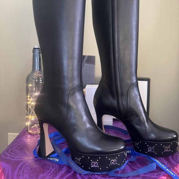 GUCCI ⭐️BNWT⭐️ “Charlotte" Studded Knee-High Platform Boots - Picture 10 of 15